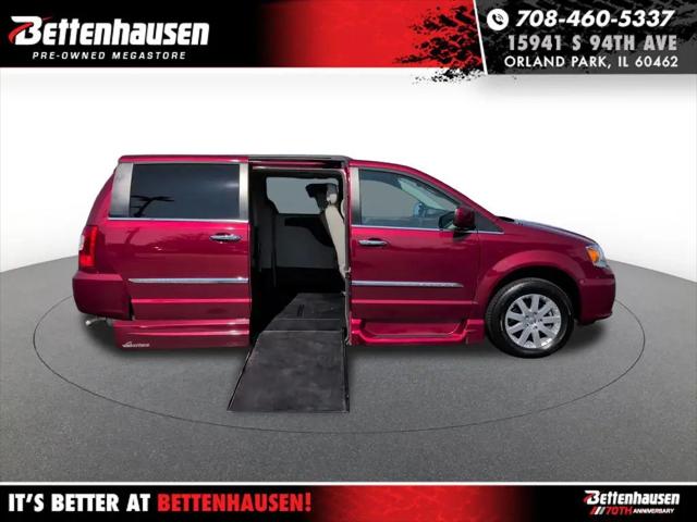 2016 Chrysler Town & Country Touring for sale in Orland Park, IL