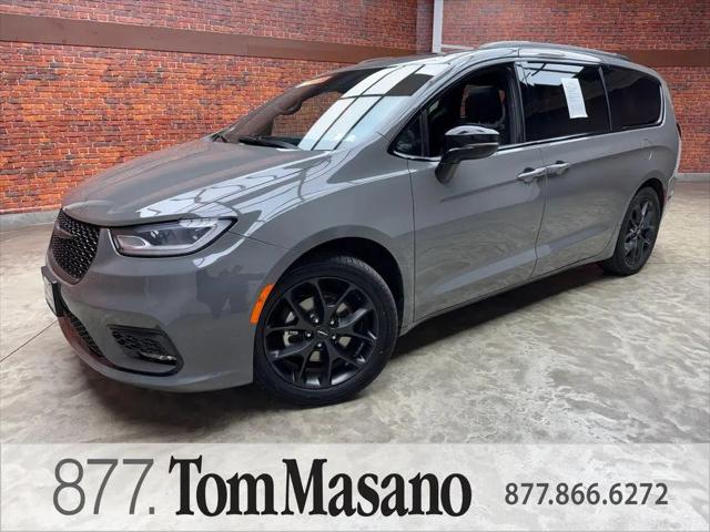 2025 Chrysler Pacifica Limited for sale in Reading, PA