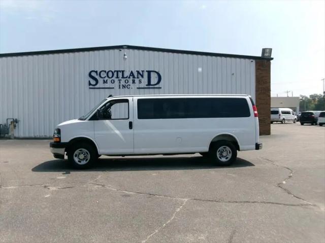 2025 Chevrolet Express Passenger RWD 3500 Extended Wheelbase LT for sale in Laurinburg, NC