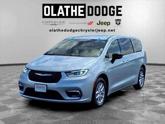 2024 Chrysler Pacifica Touring L for sale in Olathe, KS