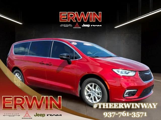 2025 Chrysler Pacifica Select for sale near Troy, OH