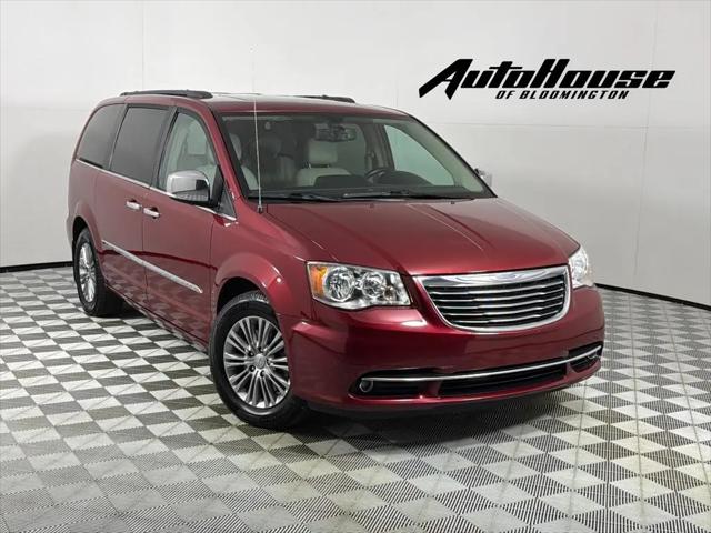 2016 Chrysler Town & Country Touring-L Anniversary Edition for sale in Bloomington, IL