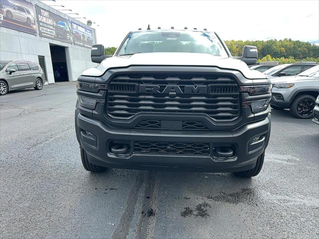 2027 RAM Ram 5500 Chassis Cab RAM 5500 TRADESMAN CHASSIS REGULAR CAB 4X4 120 CA