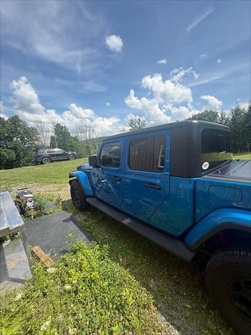 2021 Jeep Gladiator Willys 4x4 2021 Jeep Gladiator Willys 4x4