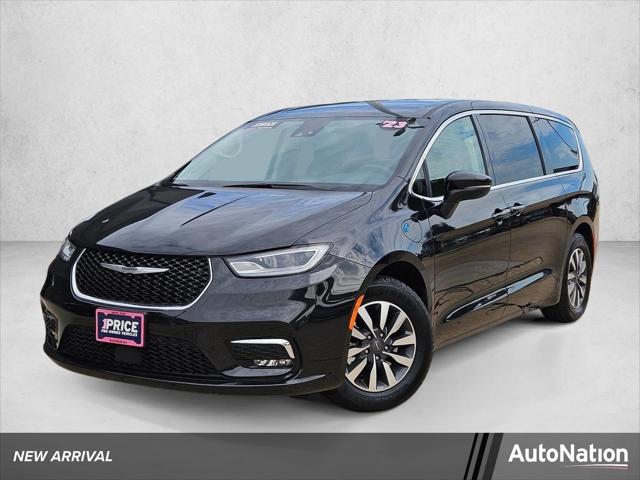2023 Chrysler Pacifica Hybrid Touring L for sale in Fort Worth, TX