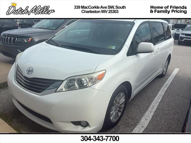 2013 Toyota Sienna XLE V6 8 Passenger 2013 Toyota Sienna XLE V6 8 Passenger