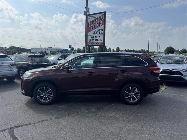 2018 Toyota Highlander XLE for sale in Schoolcraft, MI