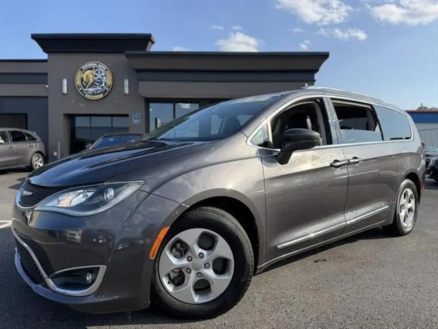 2017 Chrysler Pacifica Touring-L Plus for sale in Fredericksburg, VA