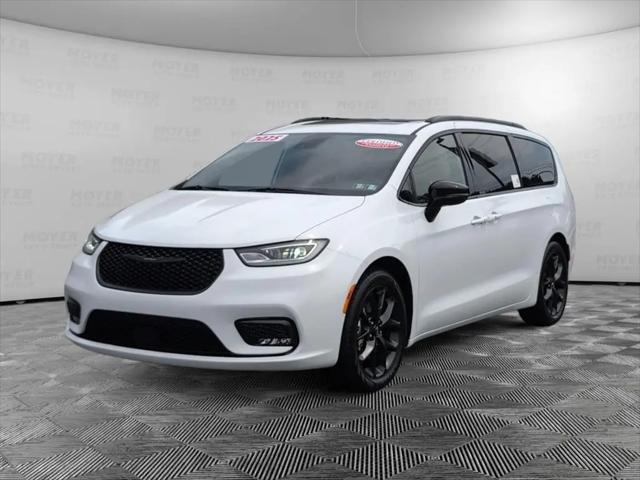 2025 Chrysler Pacifica Limited for sale in Lebanon, PA