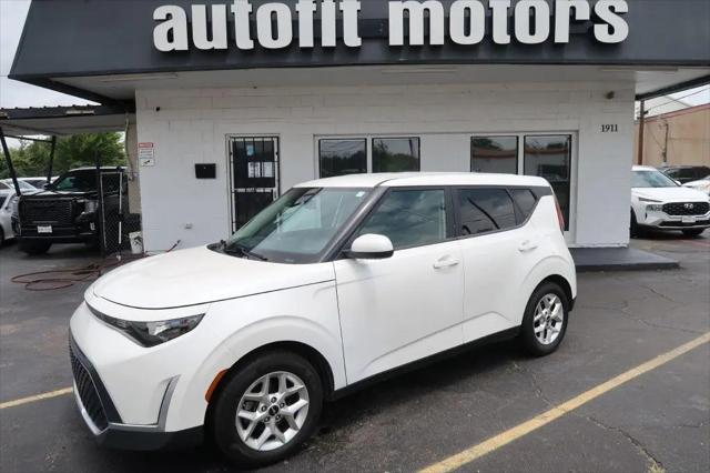 2023 Kia Soul LX for sale in Arlington, TX