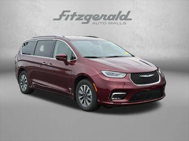 2021 Chrysler Pacifica Hybrid Touring L for sale in Hagerstown, MD