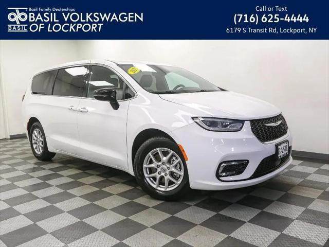 2025 Chrysler Pacifica Select for sale in Lockport, NY