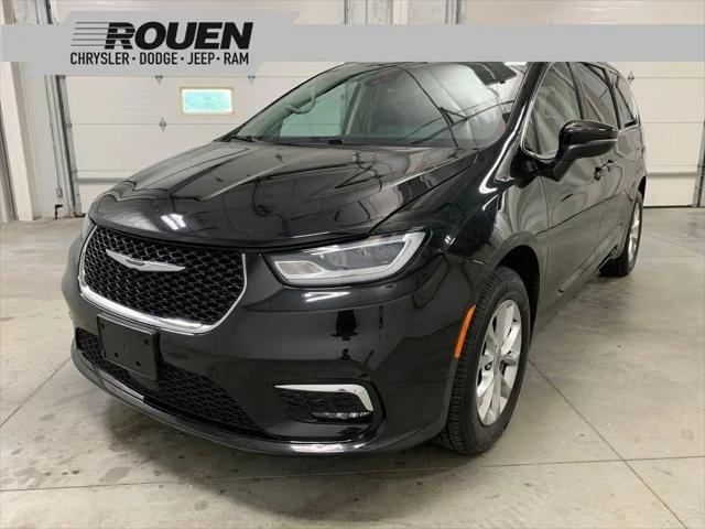 2023 Chrysler Pacifica Touring L AWD for sale in Woodville, OH
