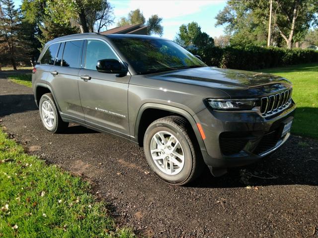 2026 Jeep Grand Cherokee GRAND CHEROKEE LAREDO X 4X4