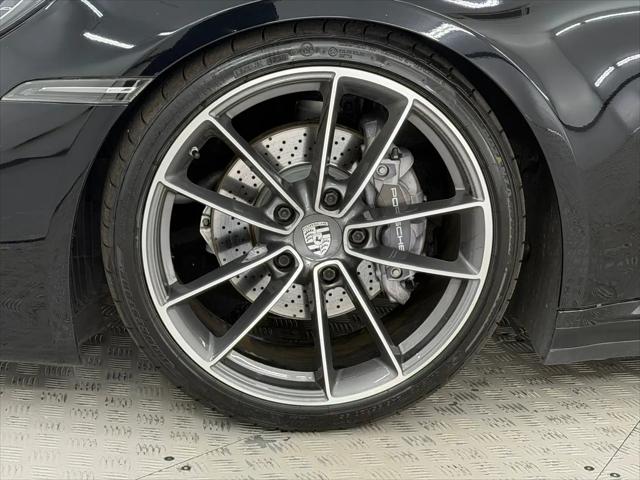 2021 Porsche 911 Carrera