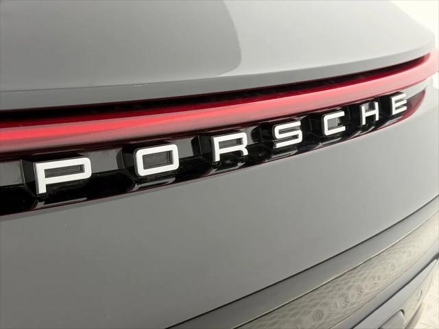 2021 Porsche 911 Carrera