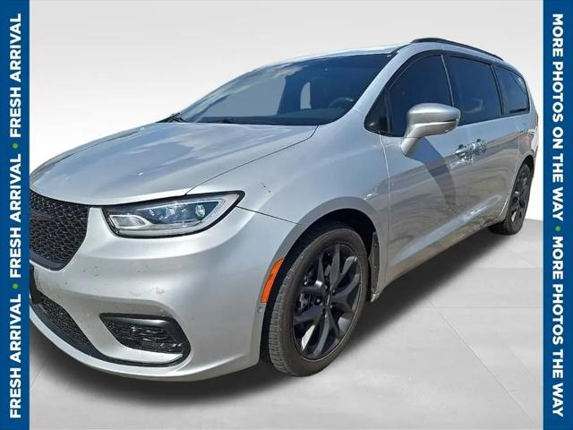 2022 Chrysler Pacifica Limited for sale in Dubuque, IA