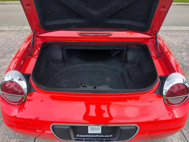 2002 Ford Thunderbird Deluxe