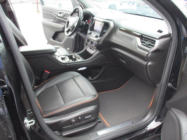2023 GMC Acadia AWD AT4