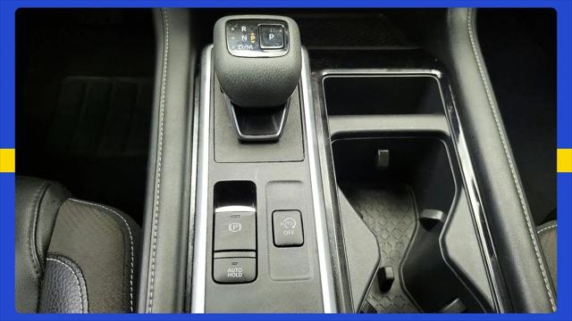2023 Nissan Pathfinder SL 4WD