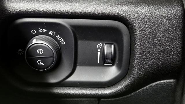 2021 Ram 1500 Big Horn Crew Cab 4x4 5'7" Box
