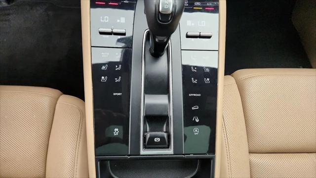 2023 Porsche Macan T