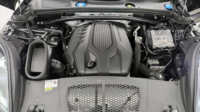 2023 Porsche Macan T