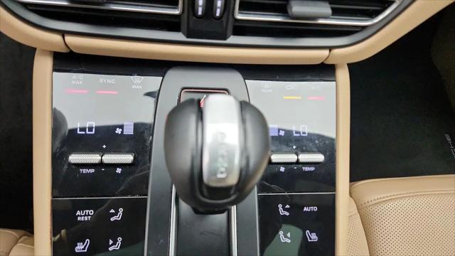 2023 Porsche Macan T