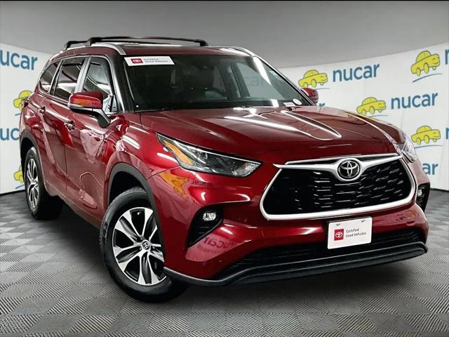 2024 Toyota Highlander XLE for sale in Norwood, MA