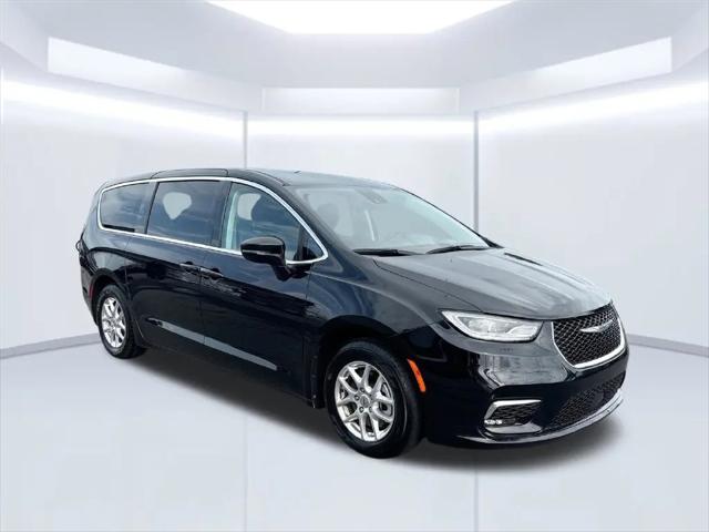2024 Chrysler Pacifica Touring L for sale in Conway, AR