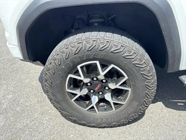 2023 GMC Canyon 4WD Crew Cab Short Box AT4X