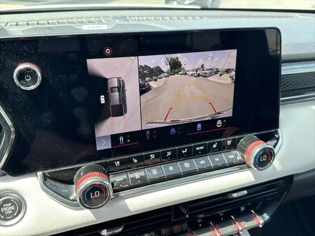 2023 GMC Canyon 4WD Crew Cab Short Box AT4X