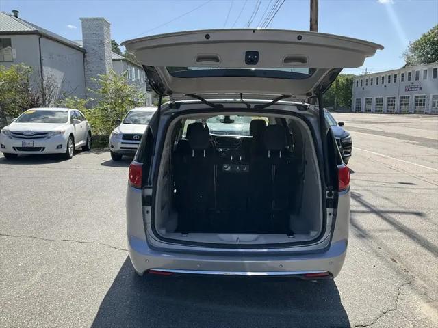 2017 Chrysler Pacifica Touring-L