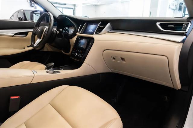 2021 INFINITI QX50 LUXE