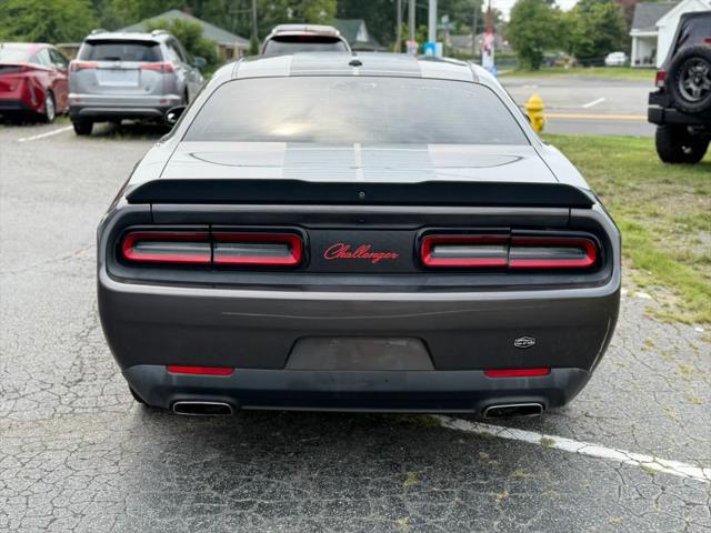 2017 Dodge Challenger SXT