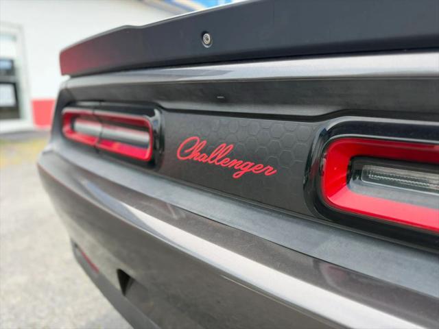 2017 Dodge Challenger SXT