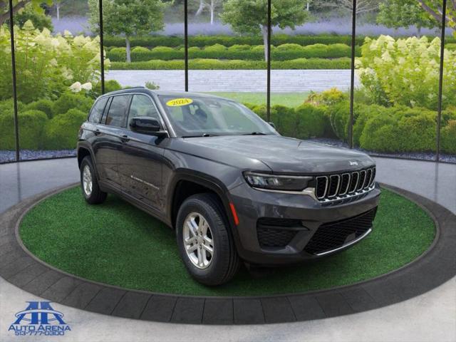 2024 Jeep Grand Cherokee Laredo 4x4 for sale near Fairfield, OH
