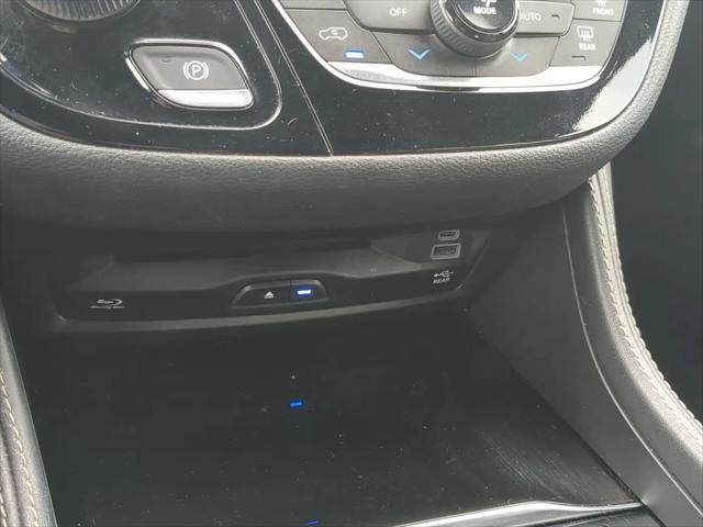 2024 Chrysler Pacifica Limited AWD