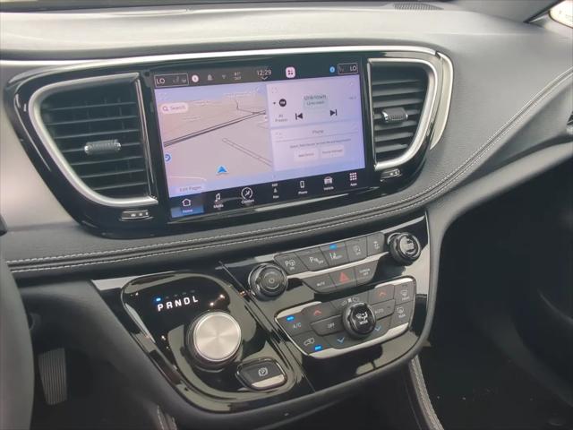 2024 Chrysler Pacifica Limited AWD