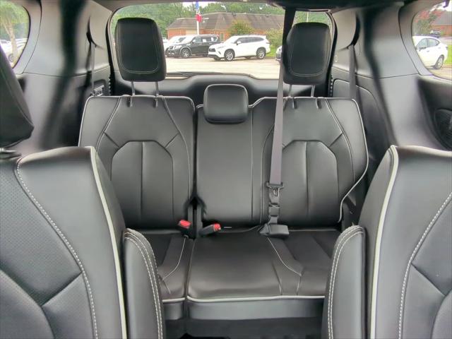 2024 Chrysler Pacifica Limited AWD