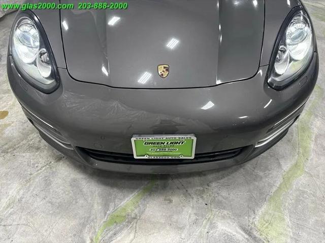 2015 Porsche Panamera Base