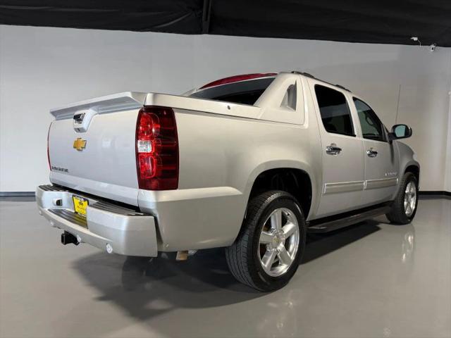 2012 Chevrolet Avalanche LS