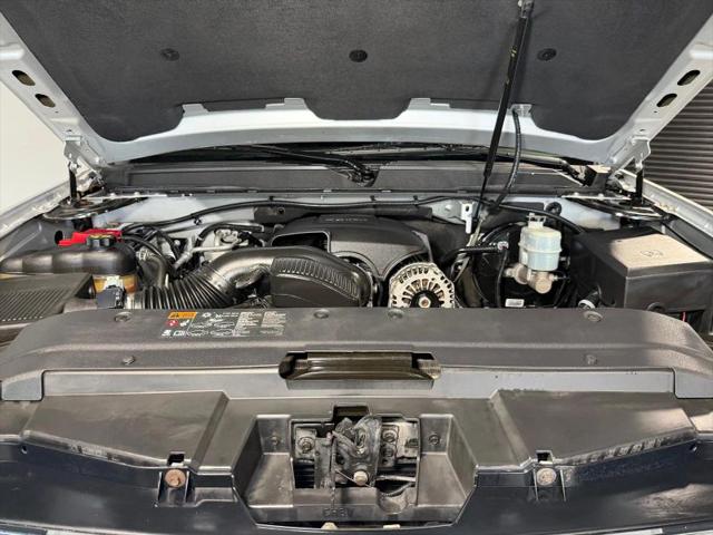 2012 Chevrolet Avalanche LS