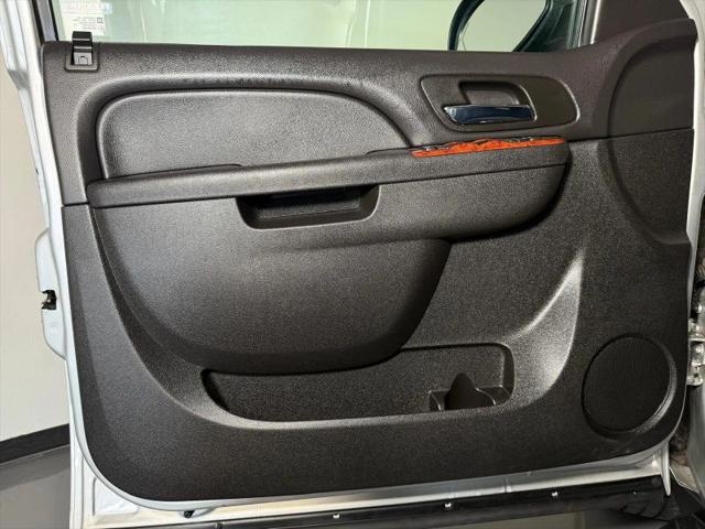 2012 Chevrolet Avalanche LS