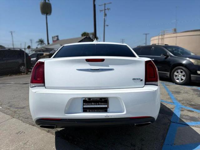 2016 Chrysler 300 300S