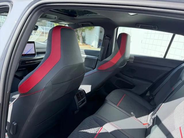 2026 Volkswagen Golf GTI SE