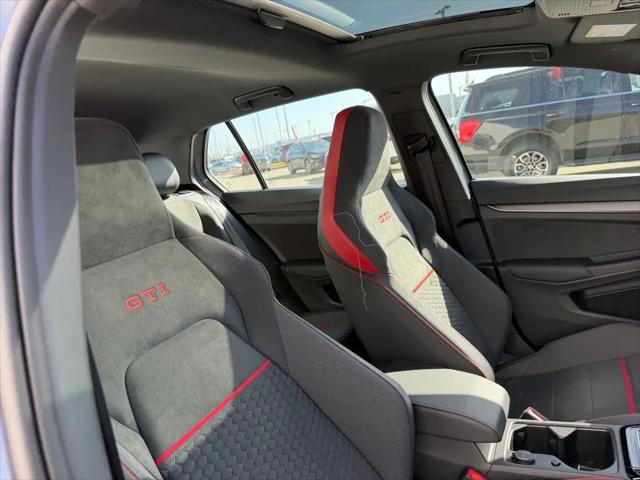 2026 Volkswagen Golf GTI SE