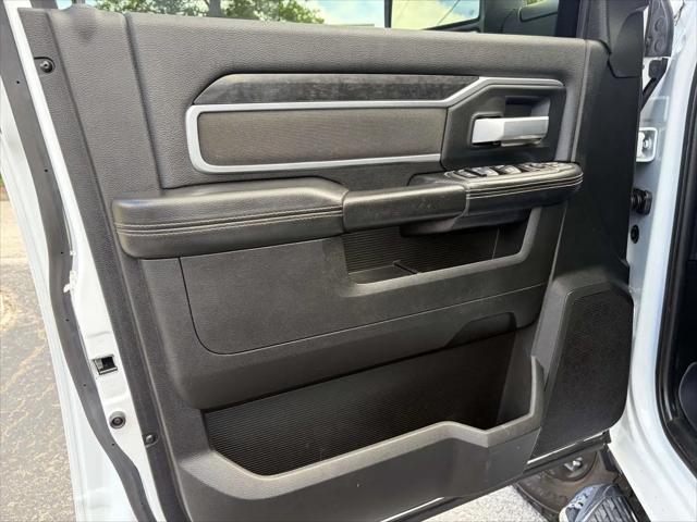 2024 Ram 3500 Big Horn Crew Cab 4x4 8' Box