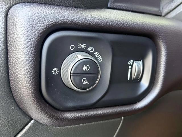 2024 Ram 3500 Big Horn Crew Cab 4x4 8' Box