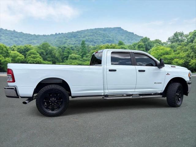 2024 Ram 3500 Big Horn Crew Cab 4x4 8' Box